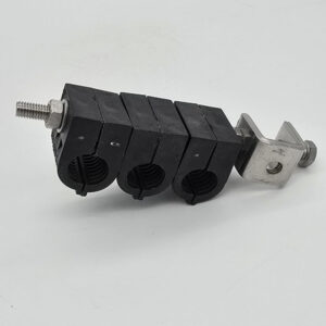 000300070054- 1-2_ Hard x 3 Feeder Clamp